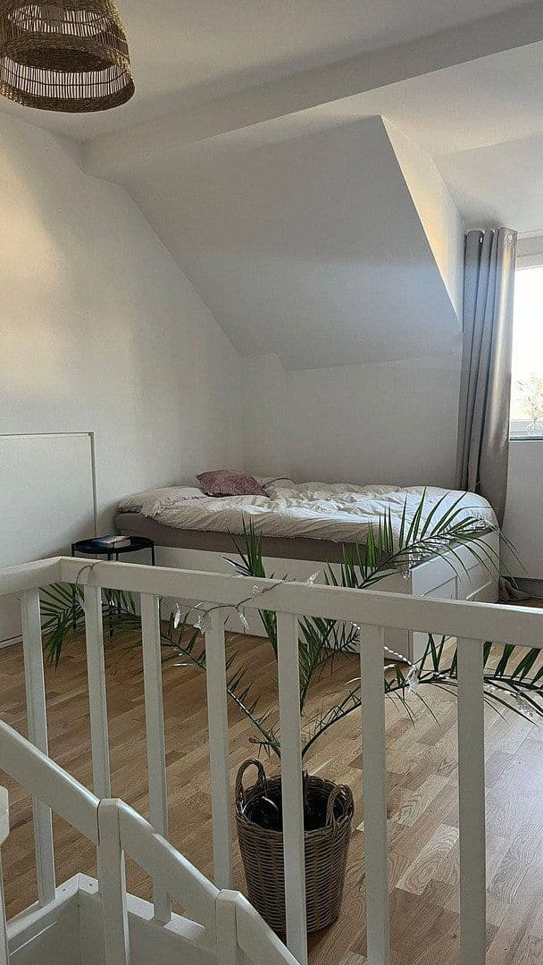 Prenájom bytu 2-izbový 60 m², Liliencronstr. 7, Düsseldorf, Severné Porýnie - Westfálsko Prenájom bytu 2-izbový 60 m², Liliencronstr. 7, Düsseldorf, Severné Porýnie - Westfálsko