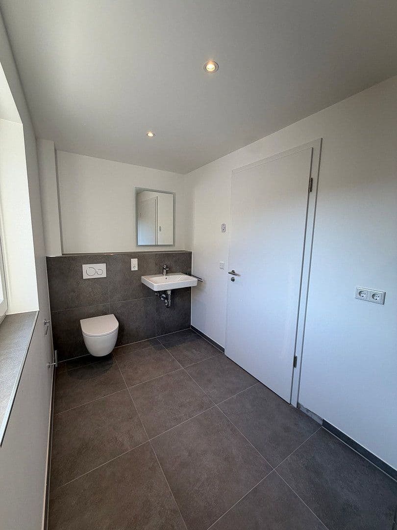 Prenájom domu 134 m², pozemok 240 m², Salzkotten, Severné Porýnie - Westfálsko Prenájom domu 134 m², pozemok 240 m², Salzkotten, Severné Porýnie - Westfálsko