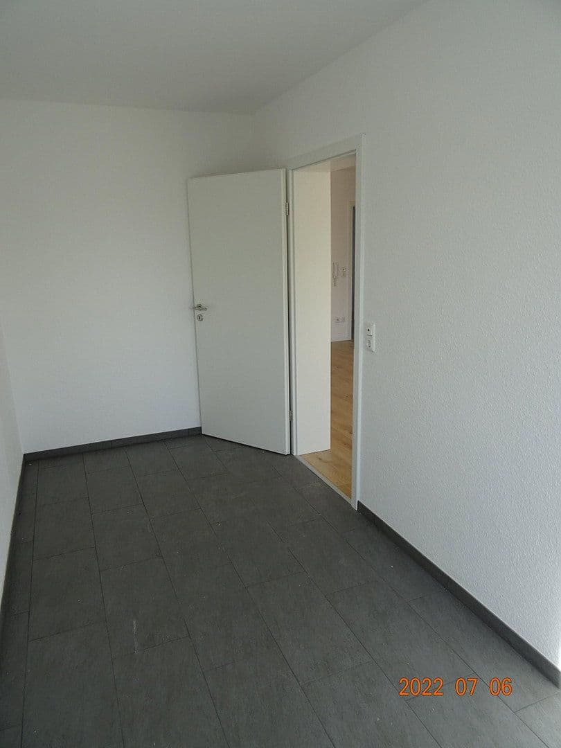 Prenájom bytu 4-izbový 90 m², Fliederweg 24, Zellingen, Bavorsko Prenájom bytu 4-izbový 90 m², Fliederweg 24, Zellingen, Bavorsko