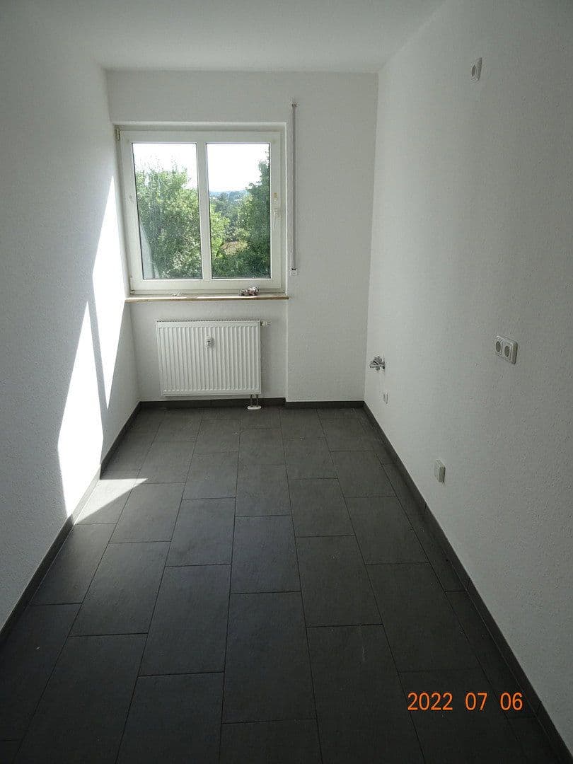 Prenájom bytu 4-izbový 90 m², Fliederweg 24, Zellingen, Bavorsko Prenájom bytu 4-izbový 90 m², Fliederweg 24, Zellingen, Bavorsko