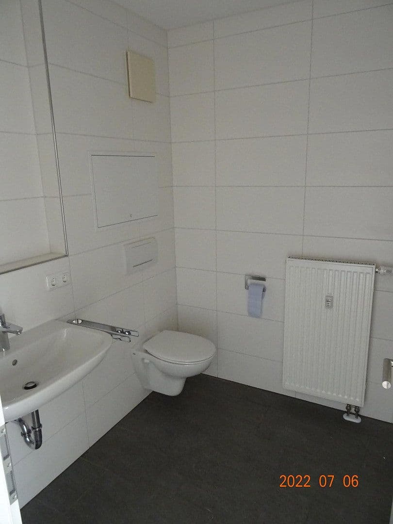 Prenájom bytu 4-izbový 90 m², Fliederweg 24, Zellingen, Bavorsko Prenájom bytu 4-izbový 90 m², Fliederweg 24, Zellingen, Bavorsko