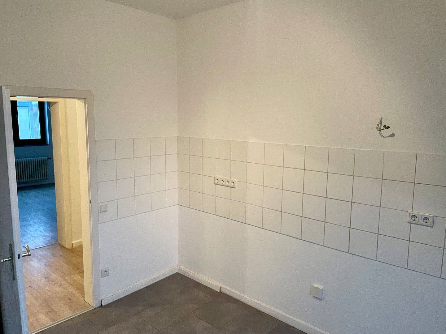 Prenájom bytu 3-izbový 71 m², Brückenstraße 21, Solingen, Severné Porýnie - Westfálsko Prenájom bytu 3-izbový 71 m², Brückenstraße 21, Solingen, Severné Porýnie - Westfálsko
