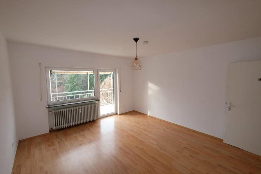 Prenájom bytu 3-izbový 100 m², Rodalben, Porýnie-Falcko Prenájom bytu 3-izbový 100 m², Rodalben, Porýnie-Falcko