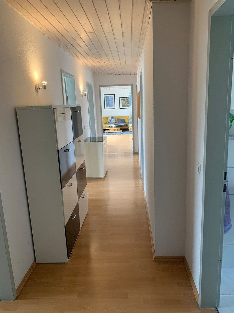 Prenájom bytu 4-izbový 110 m², Plattenäckerweg 6, Nürnberg, Bavorsko Prenájom bytu 4-izbový 110 m², Plattenäckerweg 6, Nürnberg, Bavorsko