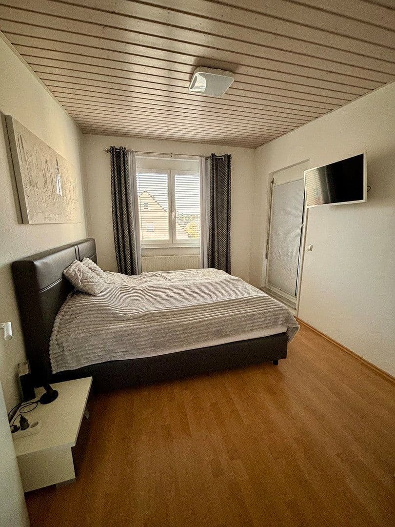 Prenájom bytu 4-izbový 110 m², Plattenäckerweg 6, Nürnberg, Bavorsko Prenájom bytu 4-izbový 110 m², Plattenäckerweg 6, Nürnberg, Bavorsko
