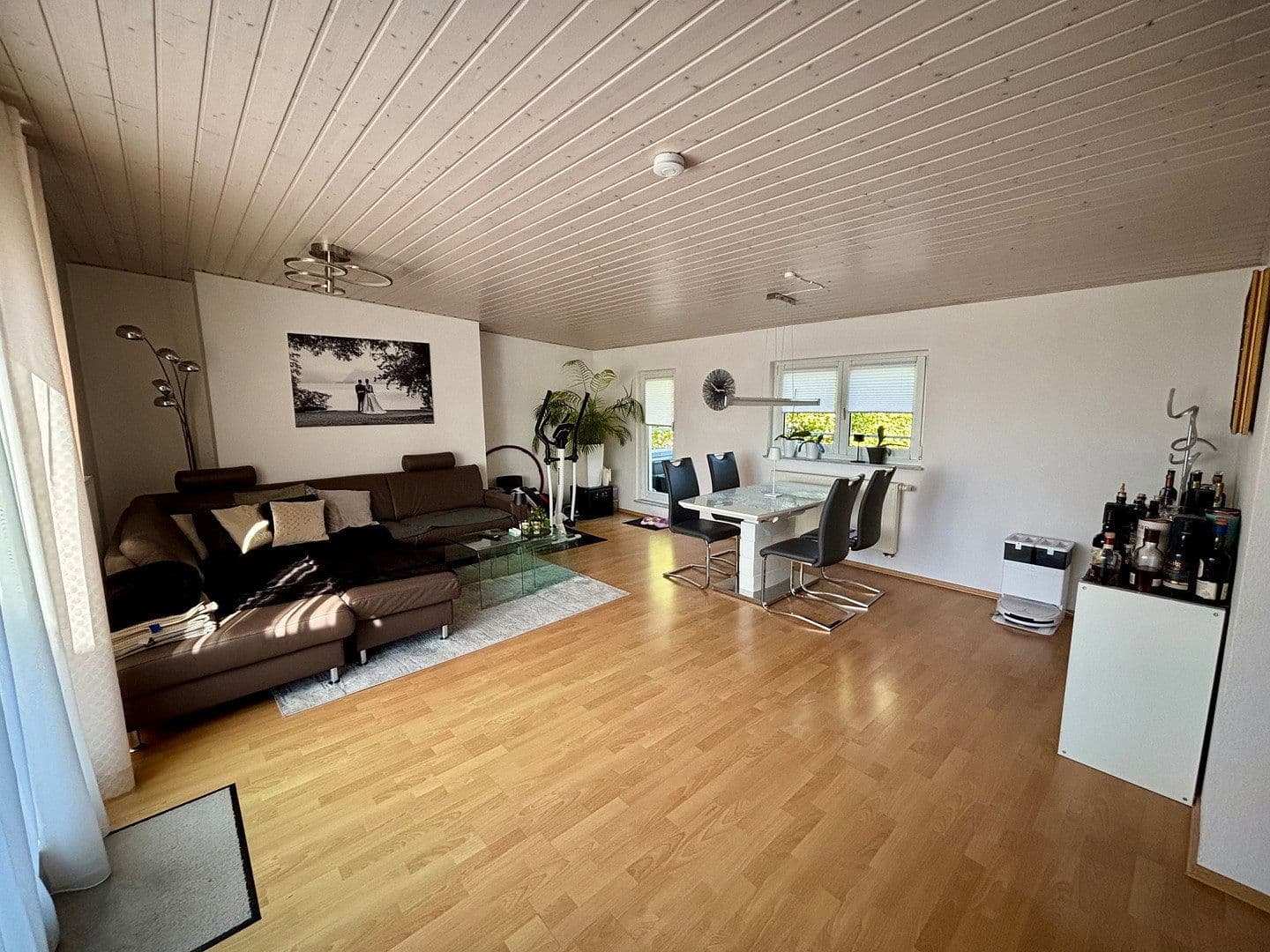 Prenájom bytu 4-izbový 110 m², Plattenäckerweg 6, Nürnberg, Bavorsko Prenájom bytu 4-izbový 110 m², Plattenäckerweg 6, Nürnberg, Bavorsko