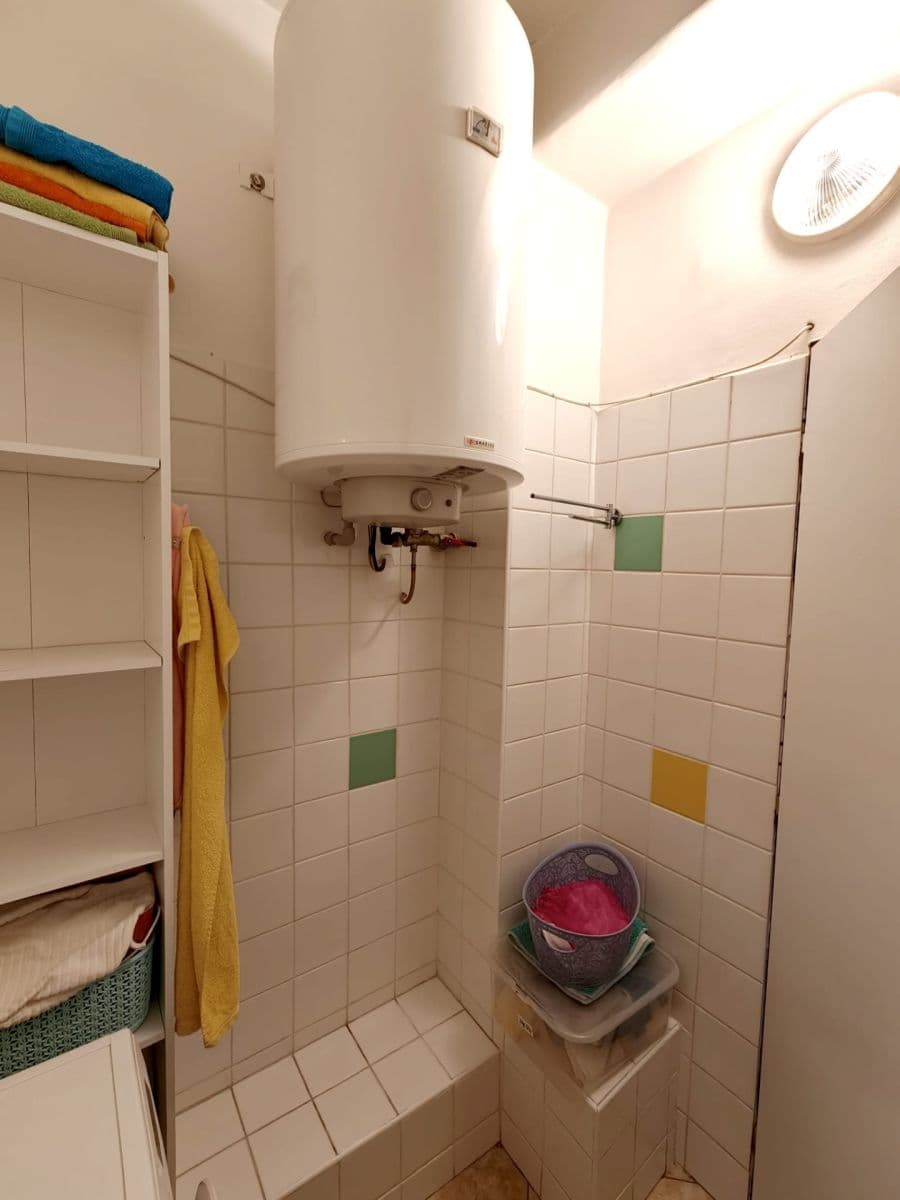 Prenájom bytu 1-izbový 40 m², V Horkách, Praha, Praha Prenájom bytu 1-izbový 40 m², V Horkách, Praha, Praha