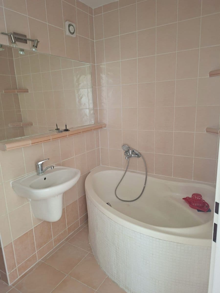 Predaj bytu 2-izbový 62 m², Bernolákova, Banská Bystrica, Banskobystrický kraj Predaj bytu 2-izbový 62 m², Bernolákova, Banská Bystrica, Banskobystrický kraj