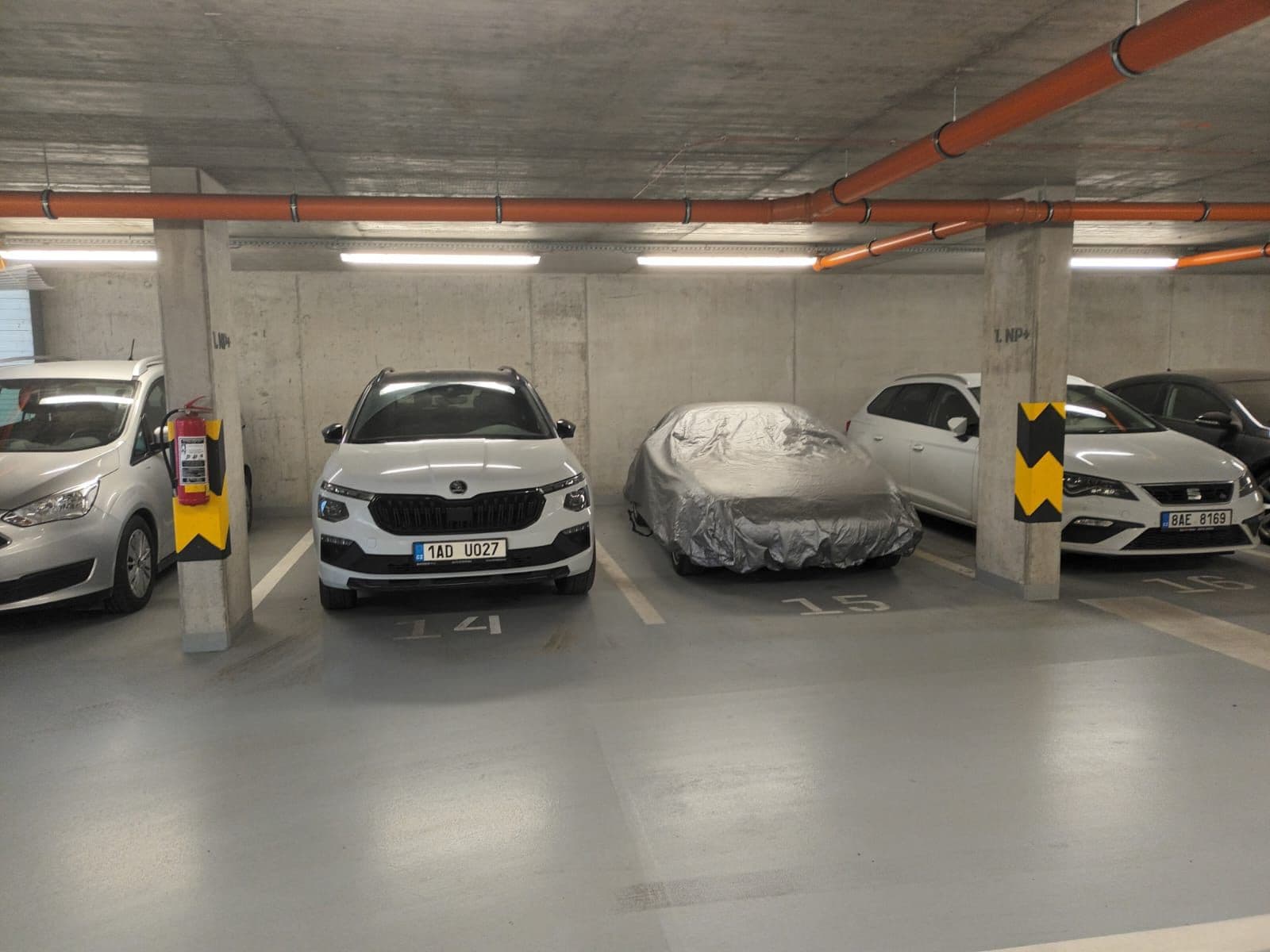 Prenájom garáže 13 m², Praha, Praha Prenájom garáže 13 m², Praha, Praha