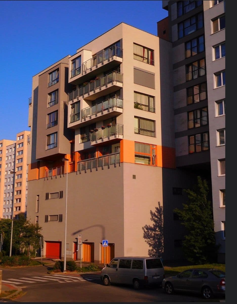 Predaj garáže 12 m², Tatarkova, Praha, Praha Predaj garáže 12 m², Tatarkova, Praha, Praha