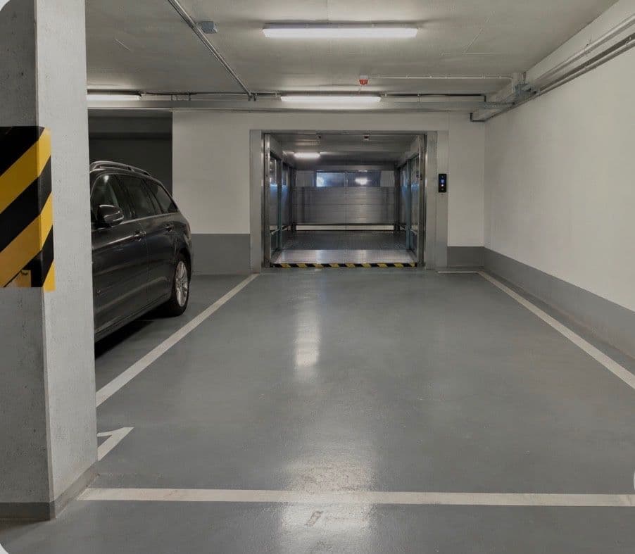 Predaj garáže 12 m², Tatarkova, Praha, Praha Predaj garáže 12 m², Tatarkova, Praha, Praha