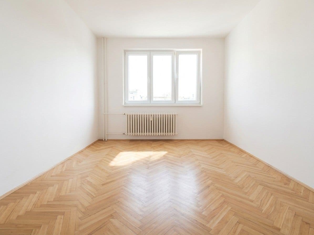 Prenájom bytu 2-izbový 60 m², Velehradská, Kroměříž, Zlínský kraj Prenájom bytu 2-izbový 60 m², Velehradská, Kroměříž, Zlínský kraj