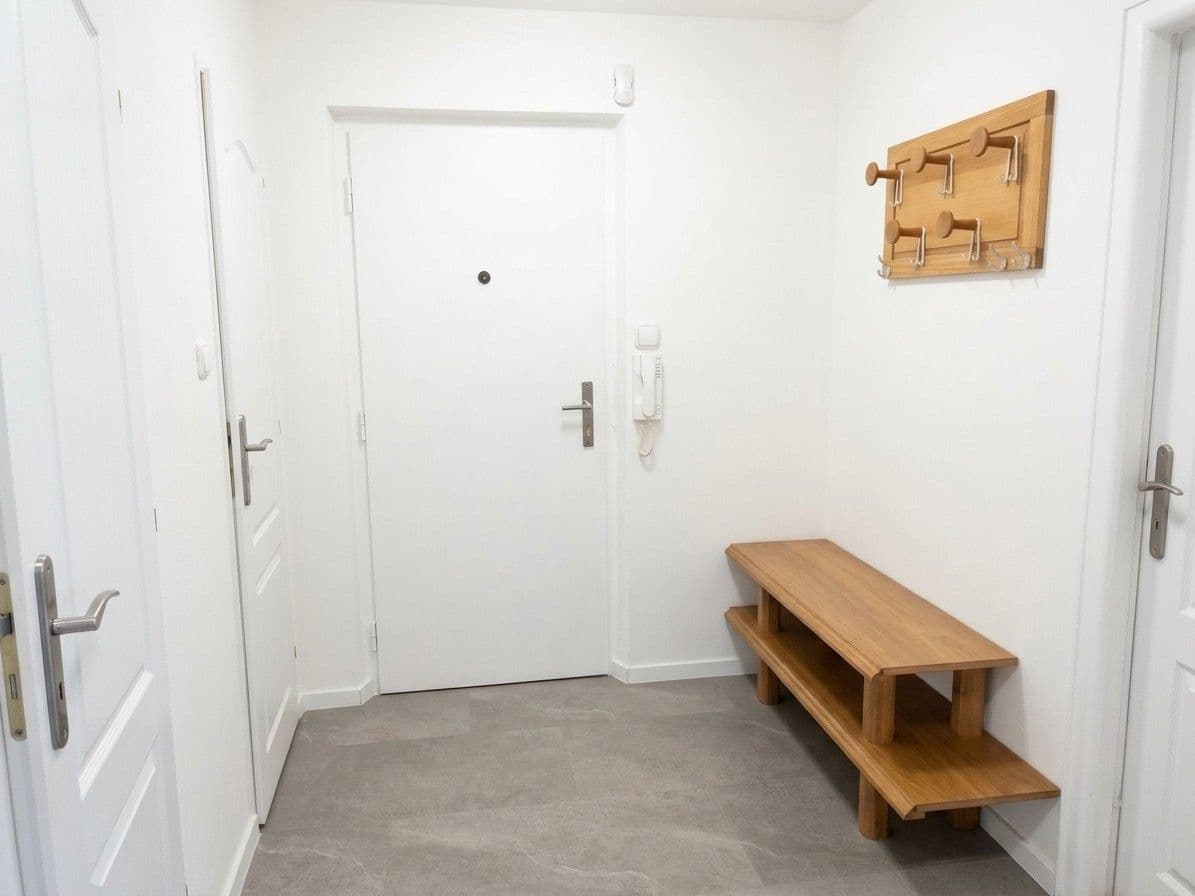 Prenájom bytu 2-izbový 60 m², Velehradská, Kroměříž, Zlínský kraj Prenájom bytu 2-izbový 60 m², Velehradská, Kroměříž, Zlínský kraj