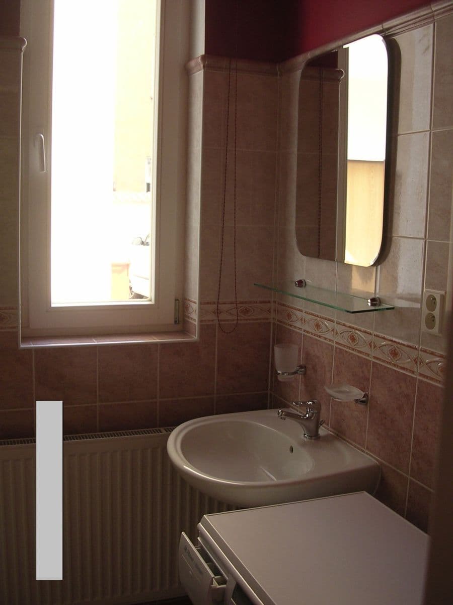 Prenájom bytu 2-izbový 40 m², Na Dědince, Praha, Praha Prenájom bytu 2-izbový 40 m², Na Dědince, Praha, Praha