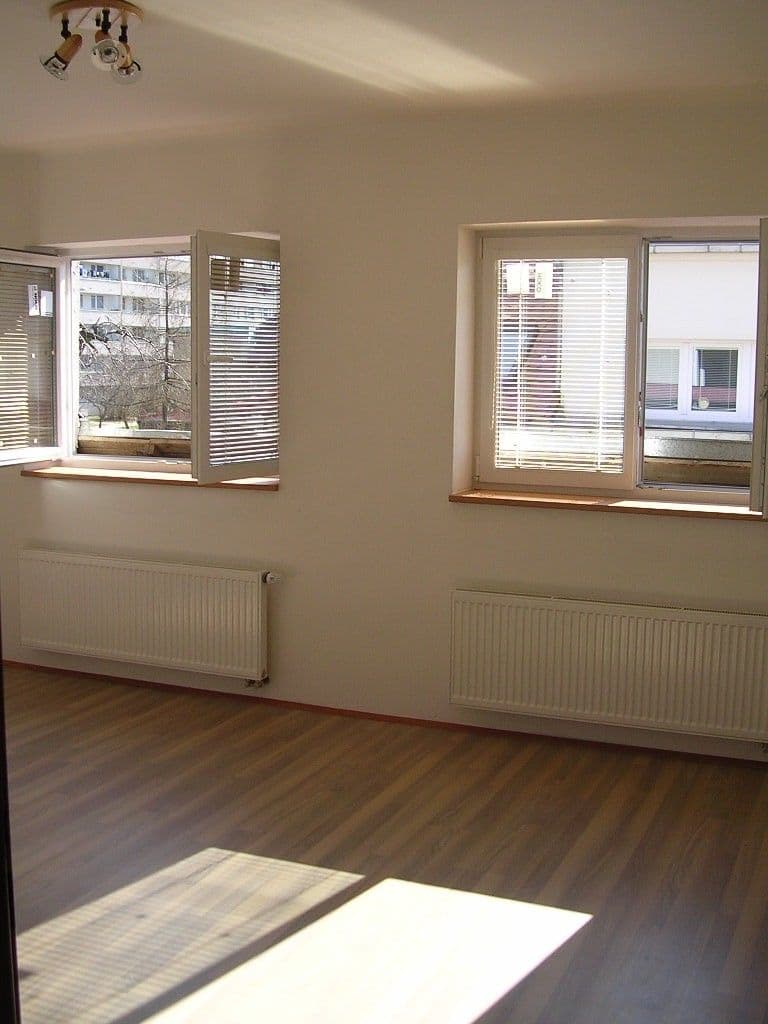 Prenájom bytu 2-izbový 75 m², Martinovská, Praha, Praha Prenájom bytu 2-izbový 75 m², Martinovská, Praha, Praha