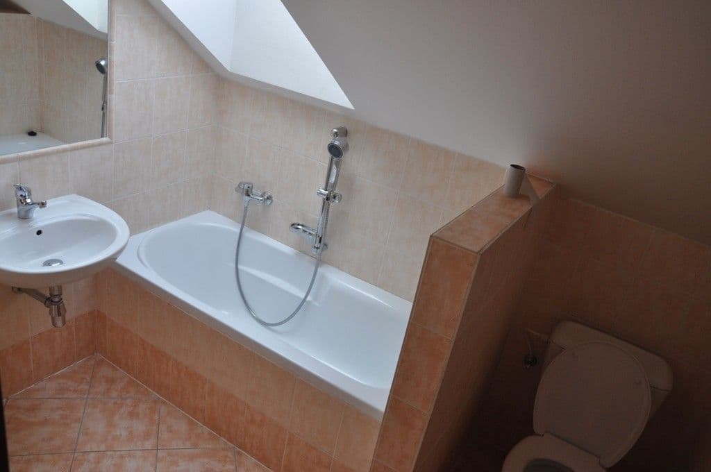 Prenájom bytu 2-izbový 75 m², Martinovská, Praha, Praha Prenájom bytu 2-izbový 75 m², Martinovská, Praha, Praha
