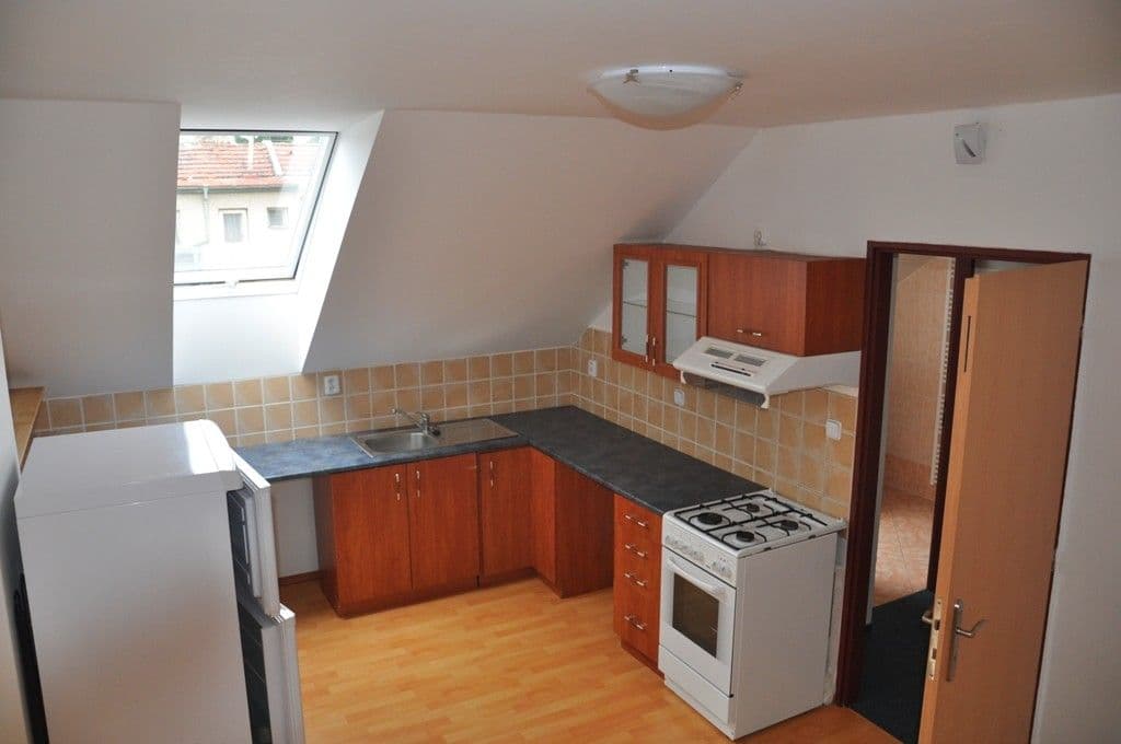 Prenájom bytu 2-izbový 75 m², Martinovská, Praha, Praha Prenájom bytu 2-izbový 75 m², Martinovská, Praha, Praha