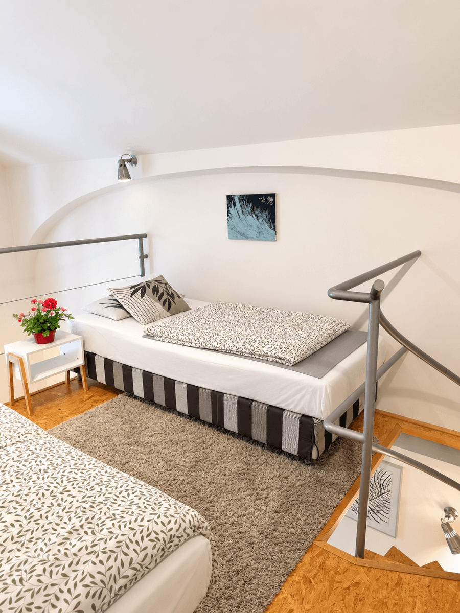 Prenájom bytu 75 m², Na Valentince, Praha, Praha Prenájom bytu 75 m², Na Valentince, Praha, Praha