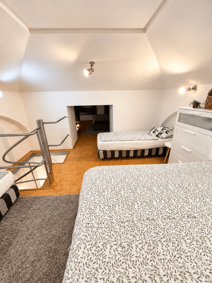 Prenájom bytu 75 m², Na Valentince, Praha, Praha Prenájom bytu 75 m², Na Valentince, Praha, Praha
