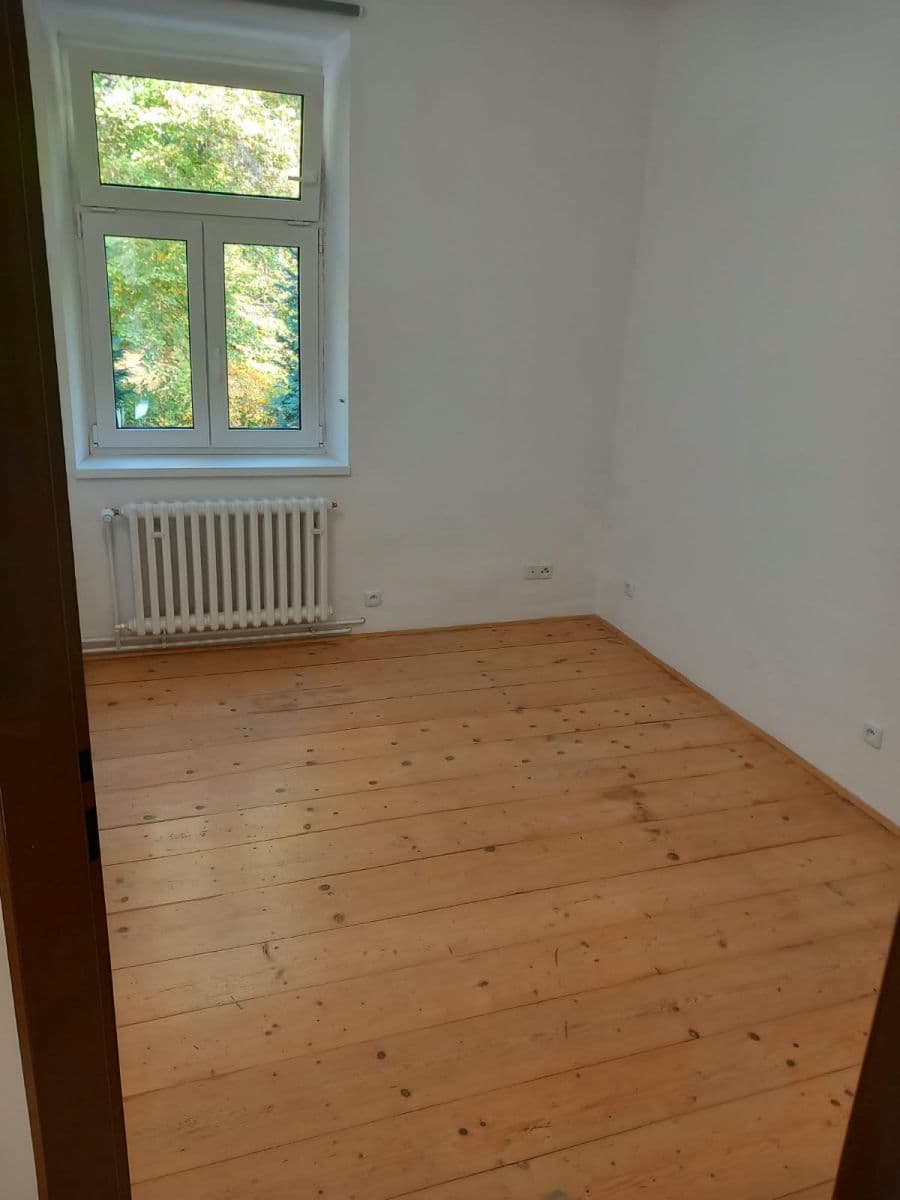 Prenájom bytu 2-izbový 36 m², Husovo náměstí, Praha, Praha Prenájom bytu 2-izbový 36 m², Husovo náměstí, Praha, Praha