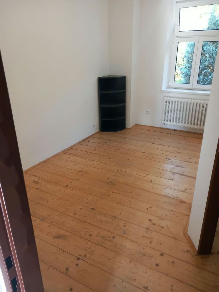 Prenájom bytu 2-izbový 36 m², Husovo náměstí, Praha, Praha Prenájom bytu 2-izbový 36 m², Husovo náměstí, Praha, Praha