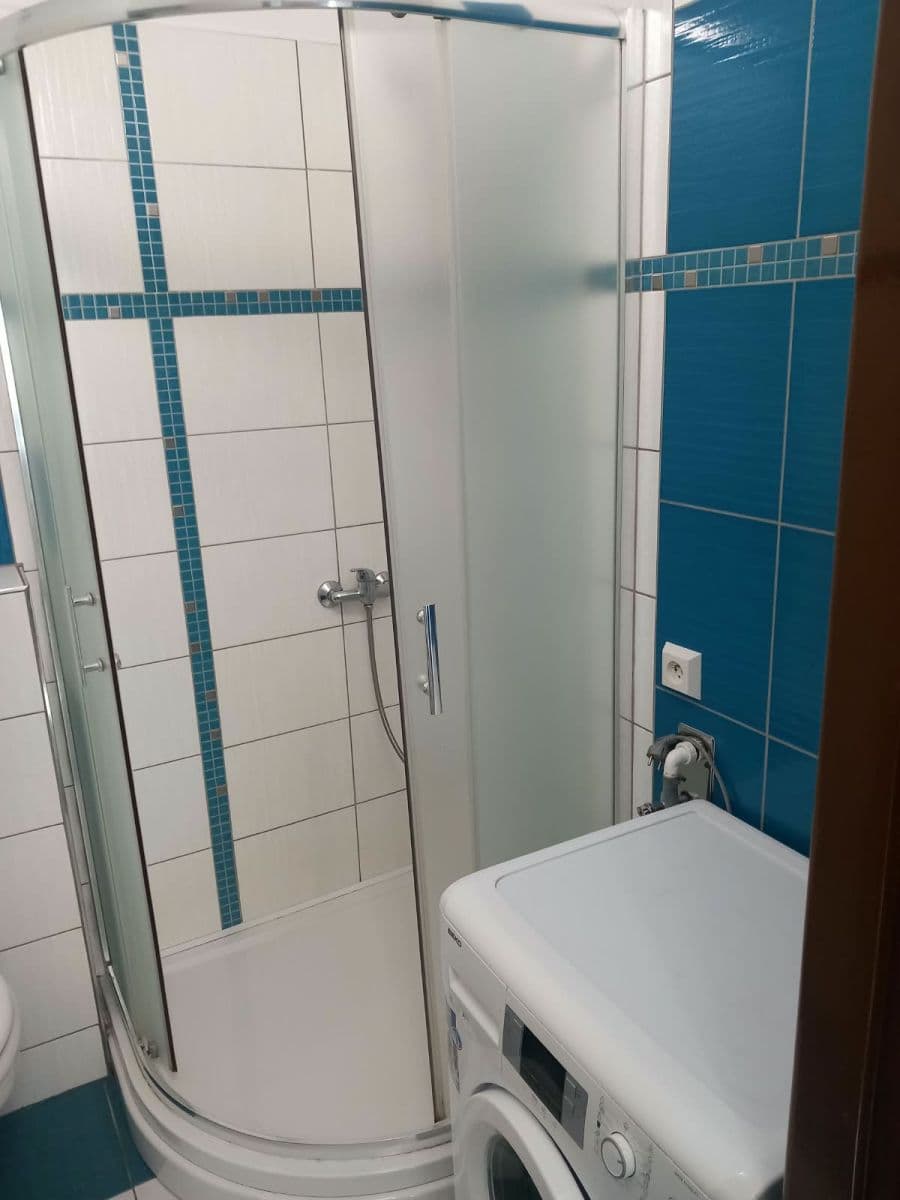 Prenájom bytu 2-izbový 36 m², Husovo náměstí, Praha, Praha Prenájom bytu 2-izbový 36 m², Husovo náměstí, Praha, Praha