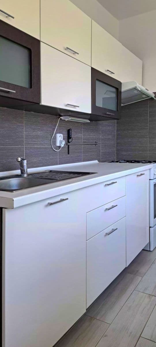Prenájom bytu 1-izbový 39 m², Patočkova, Hodonín, Jihomoravský kraj Prenájom bytu 1-izbový 39 m², Patočkova, Hodonín, Jihomoravský kraj