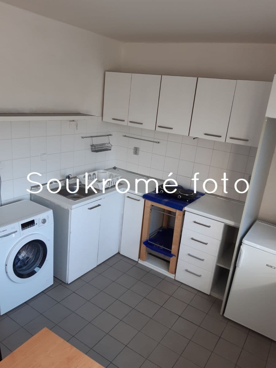 Prenájom bytu 2-izbový 45 m², Budyňská, Praha, Praha Prenájom bytu 2-izbový 45 m², Budyňská, Praha, Praha