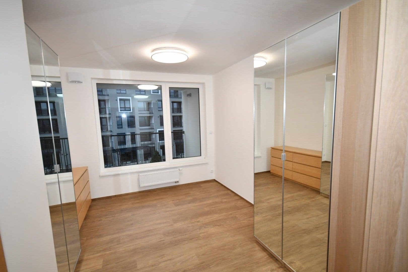 Prenájom bytu 2-izbový 58 m², Gollové, Praha, Praha Prenájom bytu 2-izbový 58 m², Gollové, Praha, Praha