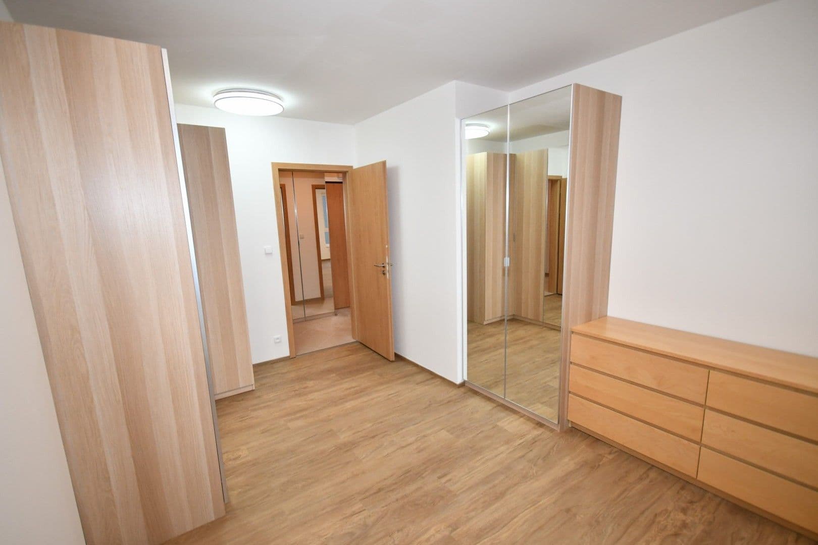 Prenájom bytu 2-izbový 58 m², Gollové, Praha, Praha Prenájom bytu 2-izbový 58 m², Gollové, Praha, Praha