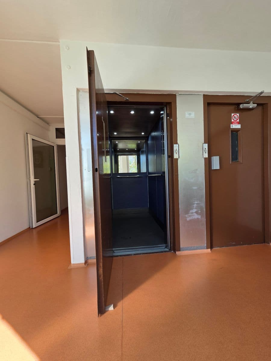 Predaj bytu 2-izbový 44 m², Majerského, Praha, Praha Predaj bytu 2-izbový 44 m², Majerského, Praha, Praha