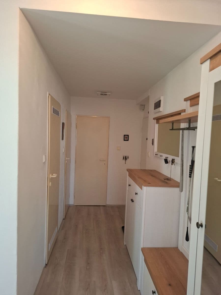 Predaj bytu 2-izbový 62 m², Ladova, Olomouc, Olomoucký kraj Predaj bytu 2-izbový 62 m², Ladova, Olomouc, Olomoucký kraj