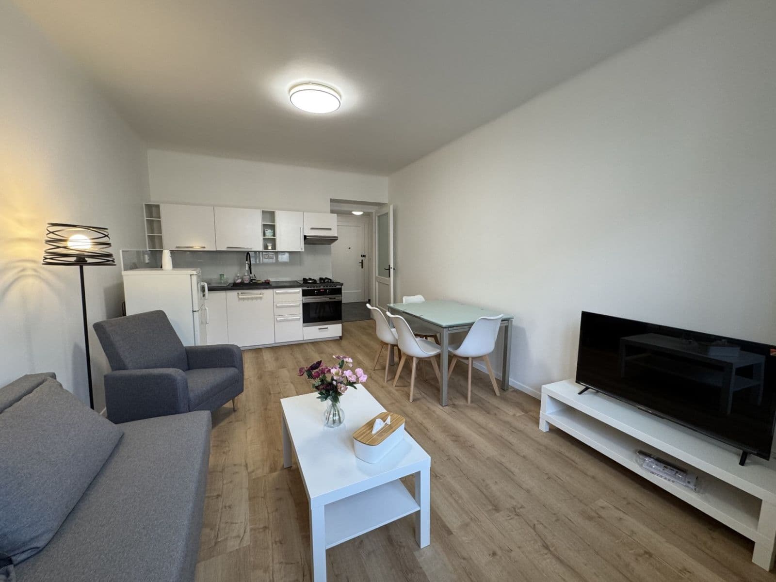 Prenájom bytu 2-izbový 50 m², Jana Želivského, Praha, Praha Prenájom bytu 2-izbový 50 m², Jana Želivského, Praha, Praha