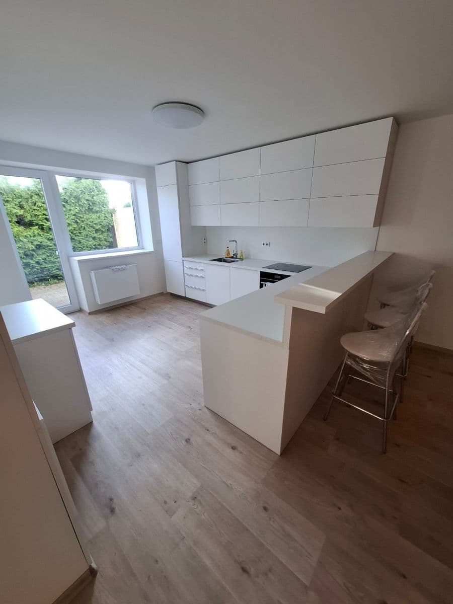 Prenájom domu 189 m², pozemok 460 m², Modřice, Jihomoravský kraj Prenájom domu 189 m², pozemok 460 m², Modřice, Jihomoravský kraj