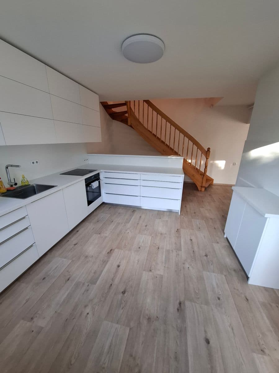 Prenájom domu 189 m², pozemok 460 m², Modřice, Jihomoravský kraj Prenájom domu 189 m², pozemok 460 m², Modřice, Jihomoravský kraj