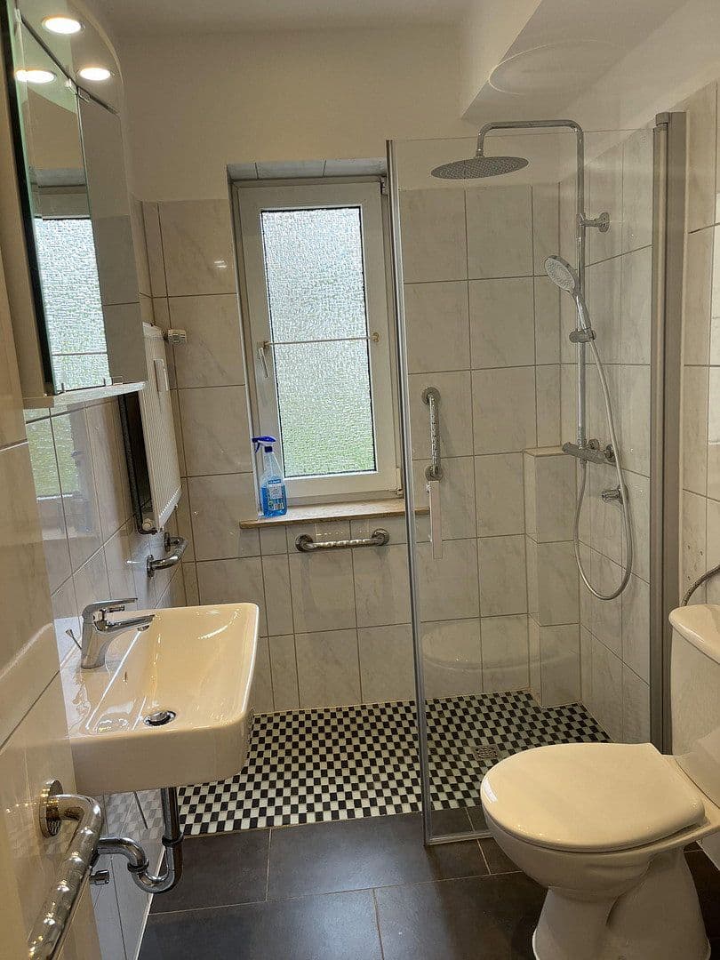 Prenájom bytu 2-izbový 55 m², Düsseldorf, Severné Porýnie - Westfálsko Prenájom bytu 2-izbový 55 m², Düsseldorf, Severné Porýnie - Westfálsko