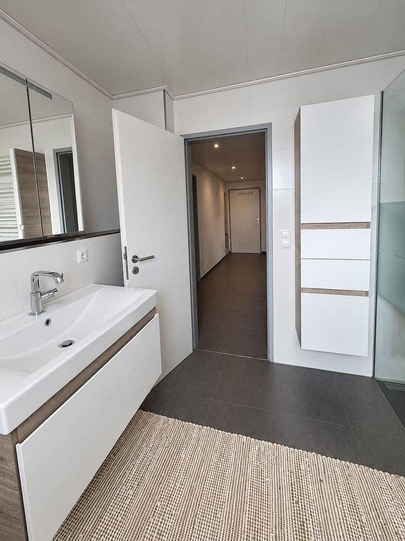 Prenájom bytu 4-izbový 114 m², Seebachweg 27, Erlangen, Bavorsko Prenájom bytu 4-izbový 114 m², Seebachweg 27, Erlangen, Bavorsko