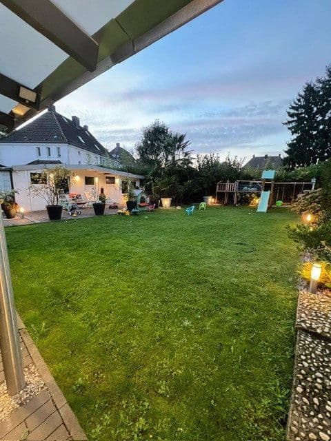 Predaj domu 175 m², pozemok 445 m², Castroper Hellweg 171, Bochum, Severné Porýnie - Westfálsko Predaj domu 175 m², pozemok 445 m², Castroper Hellweg 171, Bochum, Severné Porýnie - Westfálsko