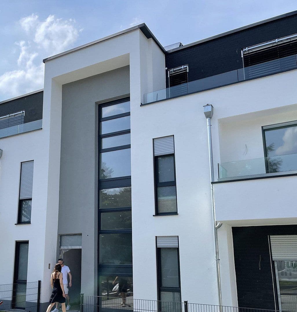 Prenájom bytu 3-izbový 96 m², Sankt Augustin, Severné Porýnie - Westfálsko Prenájom bytu 3-izbový 96 m², Sankt Augustin, Severné Porýnie - Westfálsko
