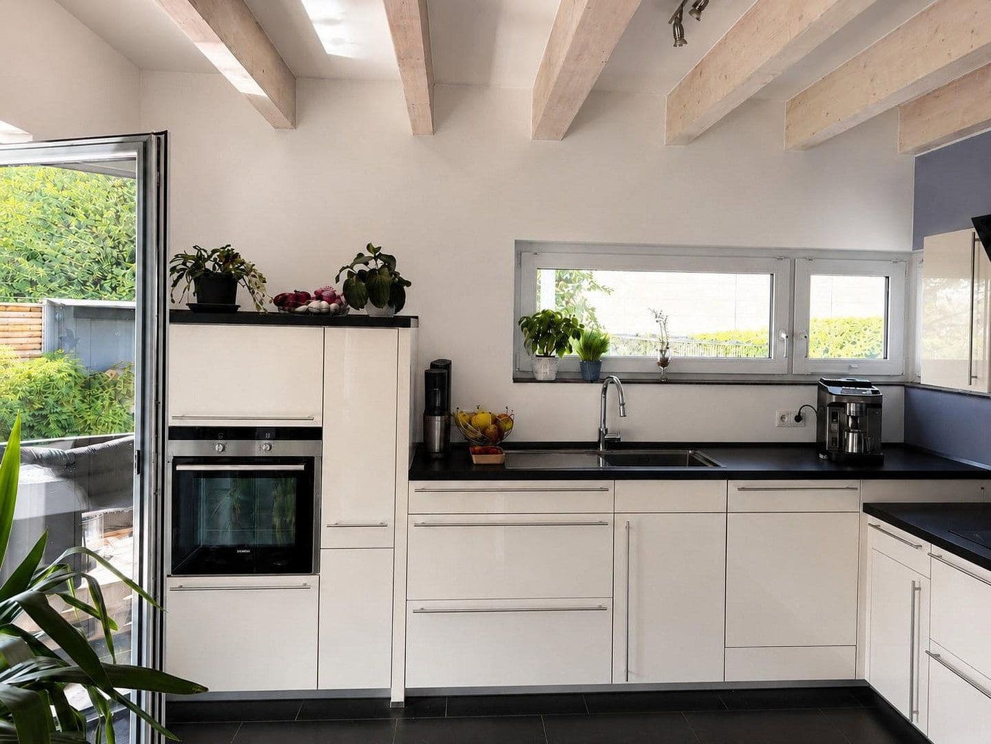 Predaj domu 160 m², pozemok 736 m², Lohfelden, Hesensko Predaj domu 160 m², pozemok 736 m², Lohfelden, Hesensko