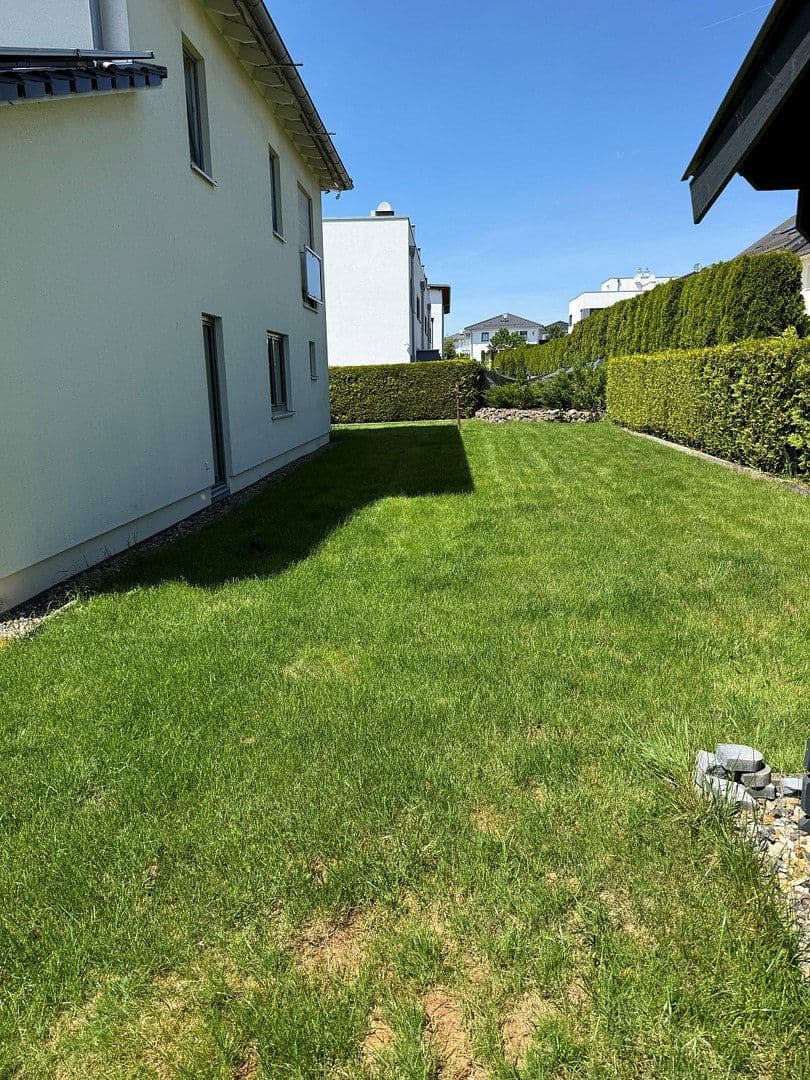 Predaj domu 160 m², pozemok 736 m², Lohfelden, Hesensko Predaj domu 160 m², pozemok 736 m², Lohfelden, Hesensko