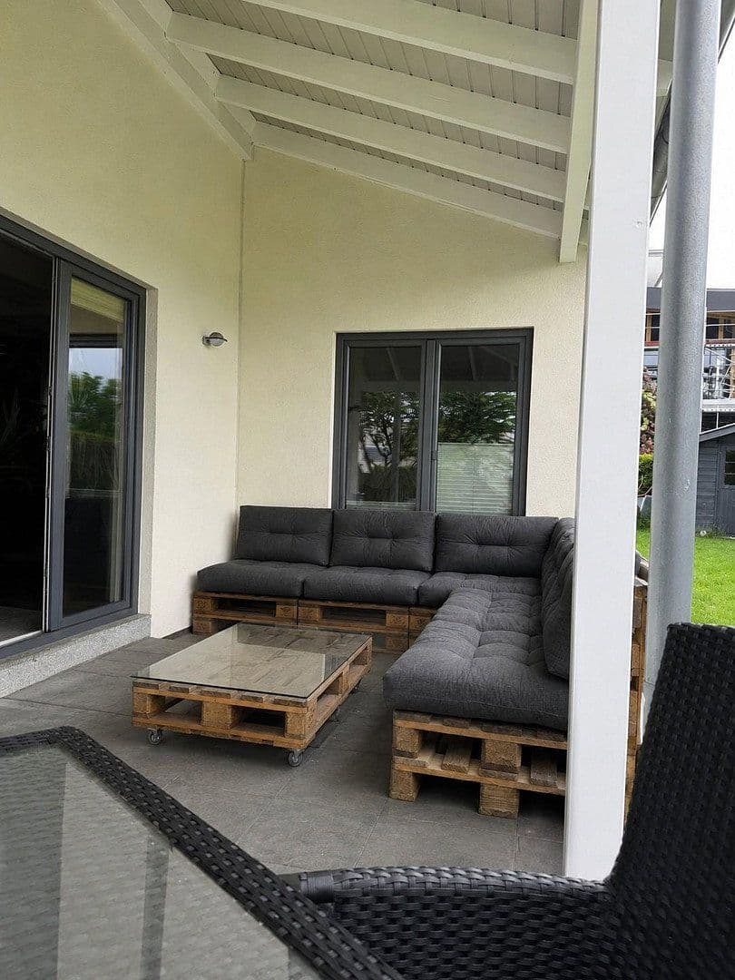 Predaj domu 160 m², pozemok 736 m², Lohfelden, Hesensko Predaj domu 160 m², pozemok 736 m², Lohfelden, Hesensko