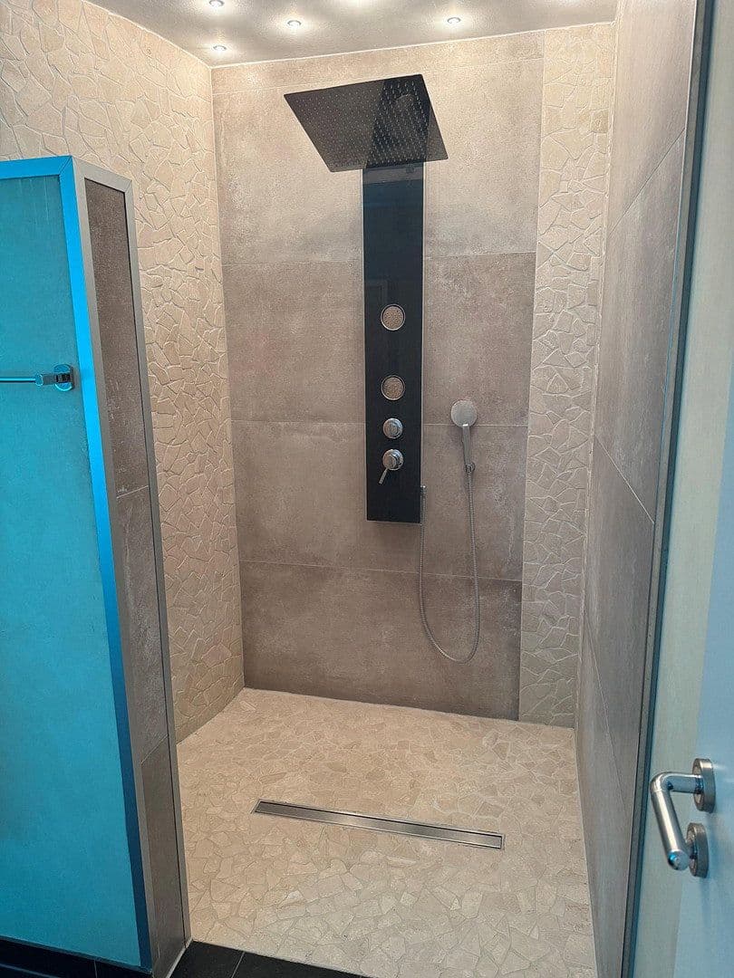 Predaj domu 160 m², pozemok 736 m², Lohfelden, Hesensko Predaj domu 160 m², pozemok 736 m², Lohfelden, Hesensko
