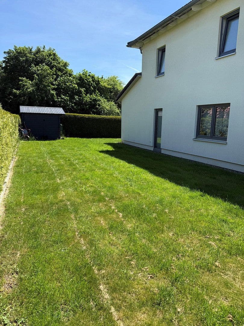 Predaj domu 160 m², pozemok 736 m², Lohfelden, Hesensko Predaj domu 160 m², pozemok 736 m², Lohfelden, Hesensko