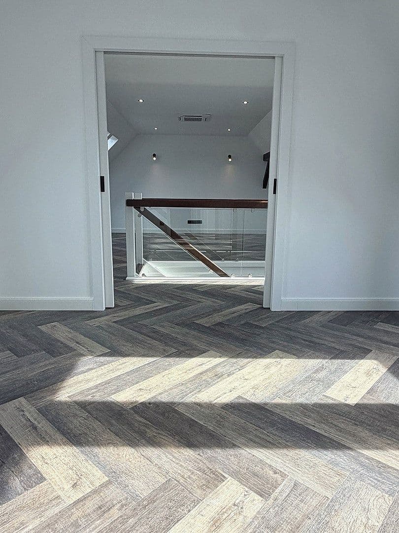 Prenájom bytu 4-izbový 117 m², Dresdener Str. 18, Spremberg, Brandenbursko Prenájom bytu 4-izbový 117 m², Dresdener Str. 18, Spremberg, Brandenbursko