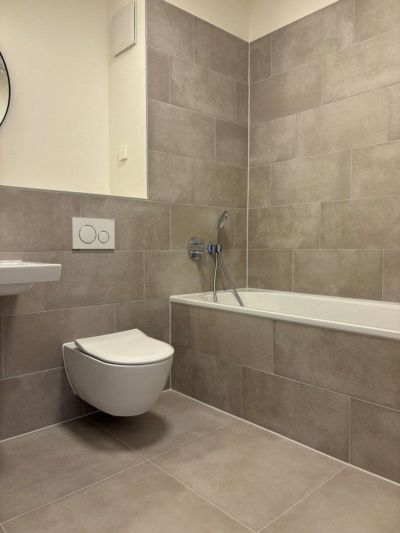 Prenájom bytu 2-izbový 56 m², Berlin, Berlín Prenájom bytu 2-izbový 56 m², Berlin, Berlín