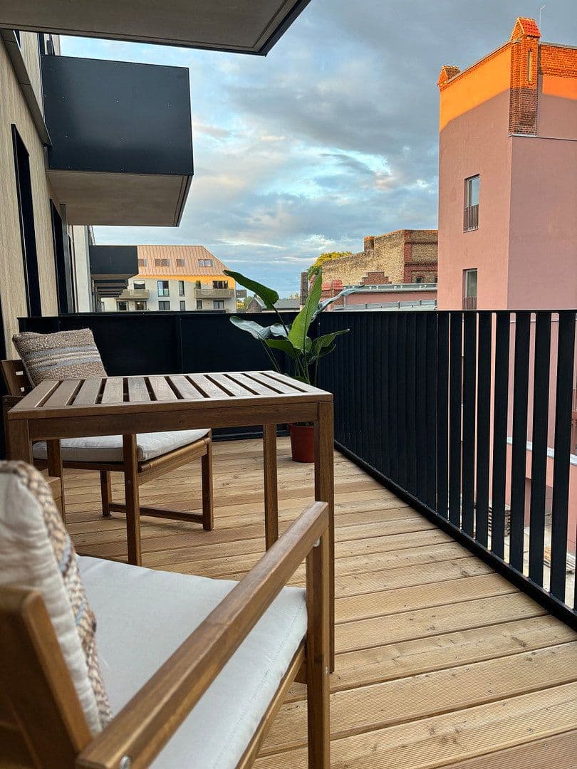 Prenájom bytu 2-izbový 56 m², Berlin, Berlín Prenájom bytu 2-izbový 56 m², Berlin, Berlín