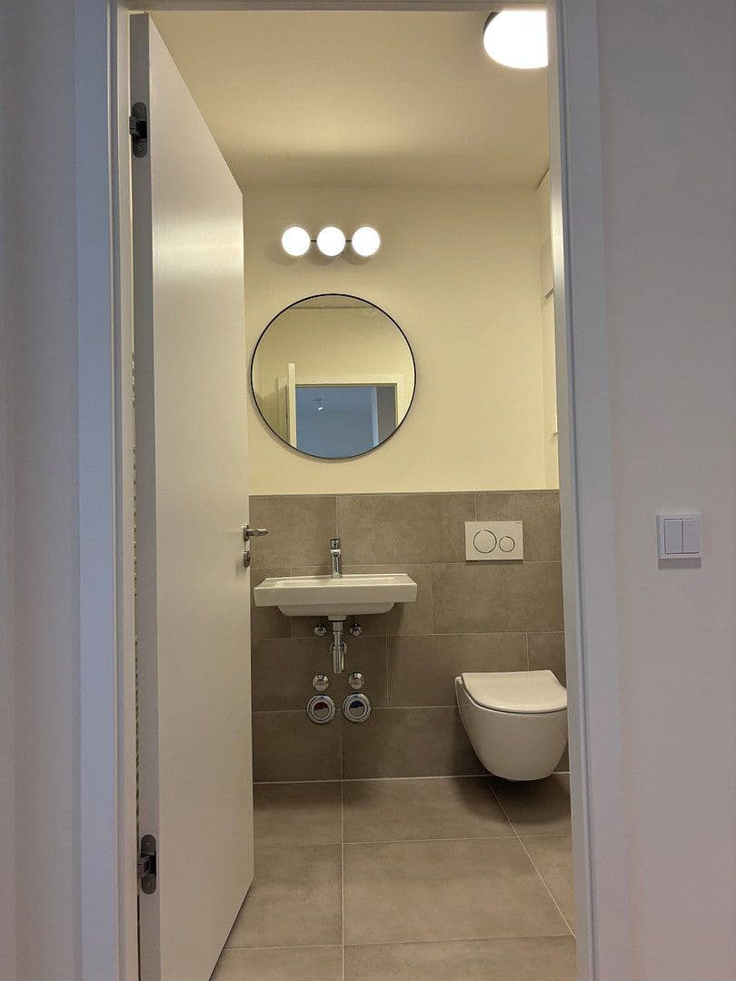 Prenájom bytu 2-izbový 56 m², Berlin, Berlín Prenájom bytu 2-izbový 56 m², Berlin, Berlín