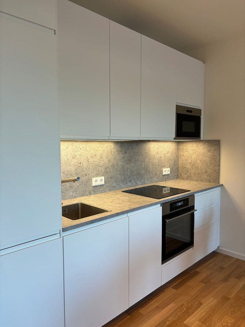 Prenájom bytu 2-izbový 56 m², Berlin, Berlín Prenájom bytu 2-izbový 56 m², Berlin, Berlín