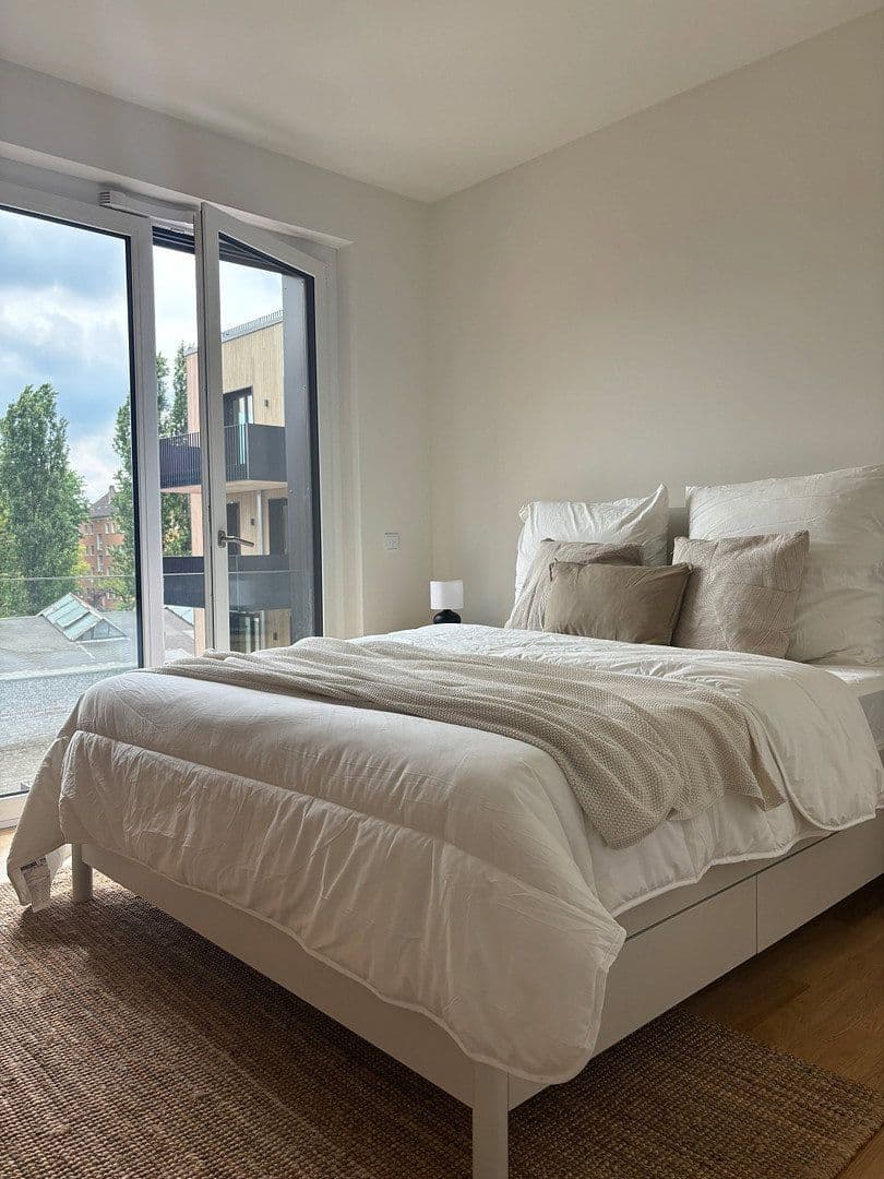Prenájom bytu 2-izbový 56 m², Berlin, Berlín Prenájom bytu 2-izbový 56 m², Berlin, Berlín